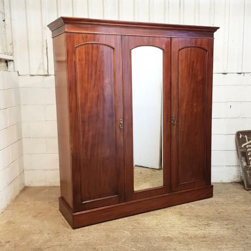 fig 1. ANTIQUE VICTORIAN MAHOGANY TRIPLE WARDROBE C1880