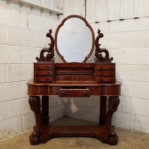fig 2. ANTIQUE VICTORIAN MAHOGANY DUCHESS DRESSING TABLE C870