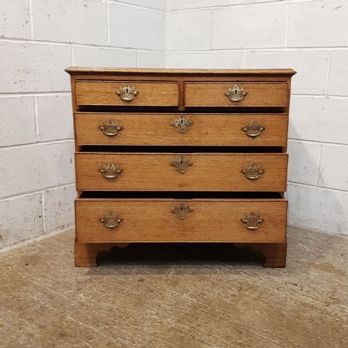 fig 2. ANTIQUE 18TH CENTURY LIGHT OAK DWARF CHEST OF DRAWERS C1780