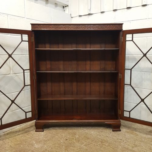 fig 2. ANTIQUE EDWARDIAN CHIPPENDALE MAHOGANY ASTRAGAL GLAZED BOOKCASE C1900