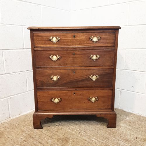 fig 2. ANTIQUE 18TH CENTURY MAHIGA Y DWARF CHEST OF DRAWERS C1780