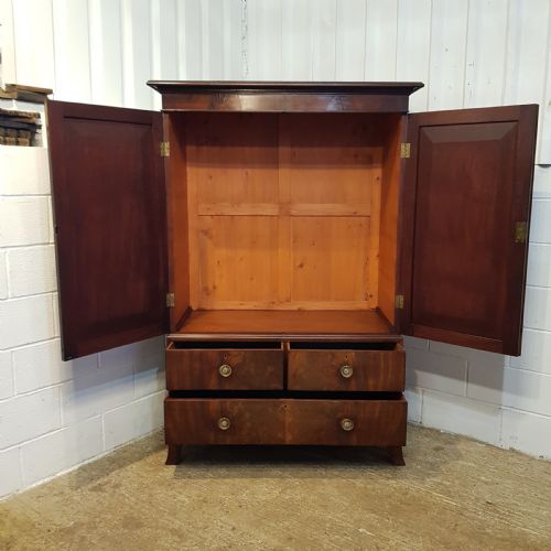 fig 1. ANTIQUE REGENCY MAHOGANY CLOTHES PRESS C1820