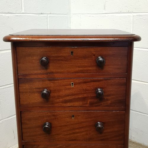 fig 2. ANTIQUE PAIR VICTORIAN MAHOGANY BEDSIDE CHESTS OF DRAWERS C1880
