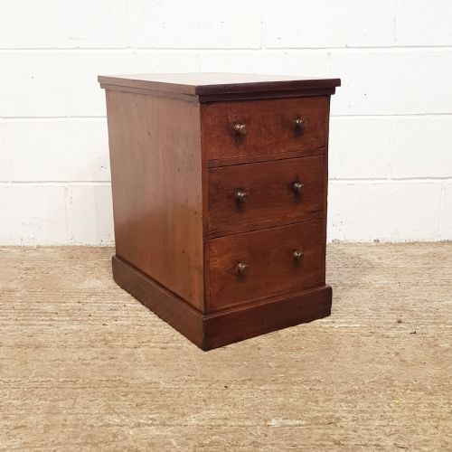 fig 2. ANTIQUE PAIR VICTORIAN MAHOGANY BEDSIDE CHESTS c 1880