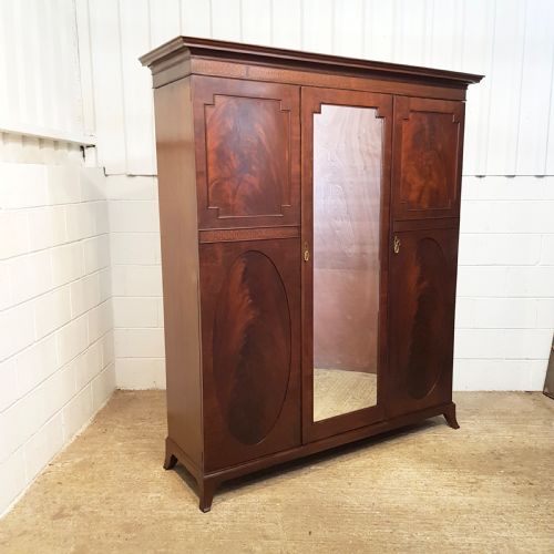ANTIQUE VICTORIAN MAHOGANY TRIPLE WARDROBE C1880 - ADDITIONAL PHOTO 2