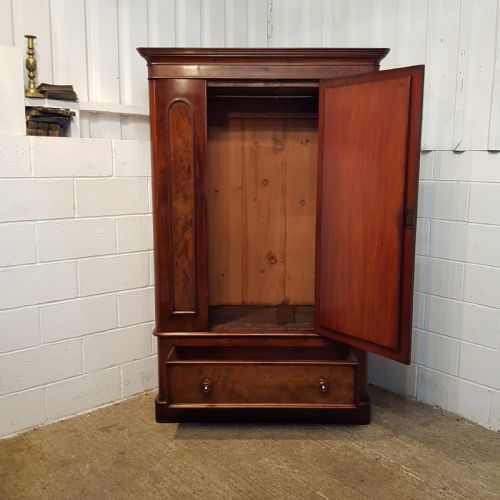 fig 1. ANTIQUE VICTORIAN MAHOGANY SINGLE WARDROBE C1880