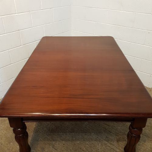 fig 1. ANTIQUE VICTORIAN MAHOGANY EXTENDING DINING TABLE C1880