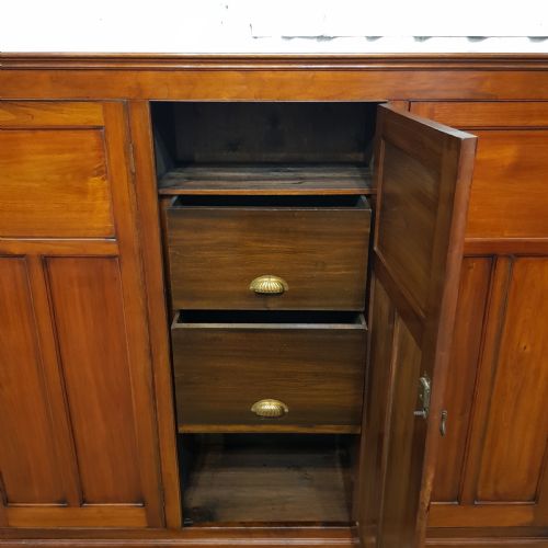 fig 1. ANTIQUE VICTORIAN MAHOGANY LINEN CUPBOARD C1880