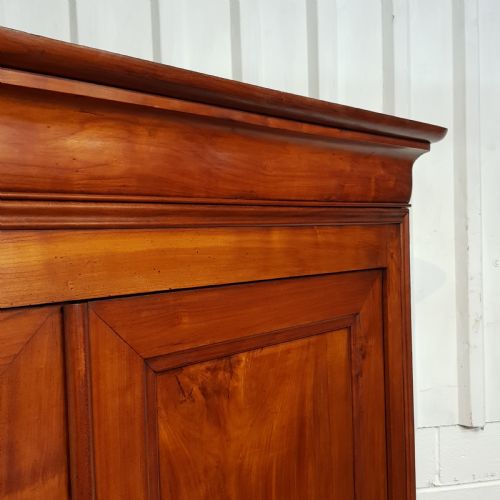 fig 2. ANTIQUE 19TH CENTURY MAHOGANY FRENCH ARMOIRE C1880