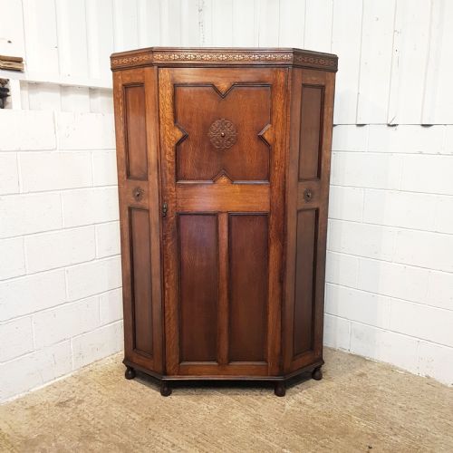 fig 1. ANTIQUE CARVED OAK HALL WARDROBE C1920