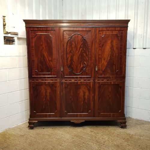 fig 2. ANTIQUE LATE VICTORIAN CHIPPENDALE MAHOGANY TRIPLE WARDROBE C1890