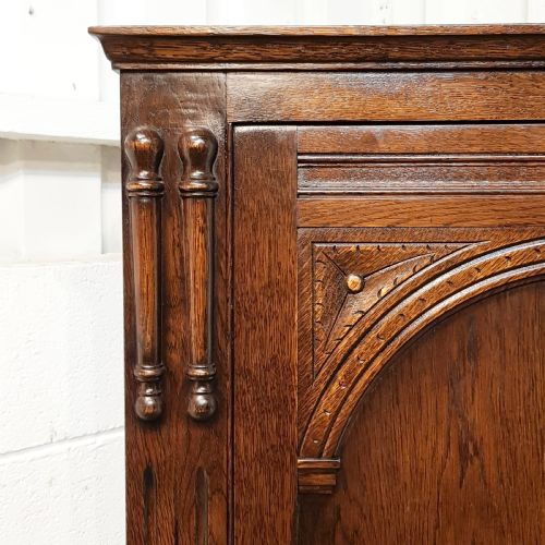 fig 1. ANTIQUE CARVED OAK SINGLE WARDROBE C1920