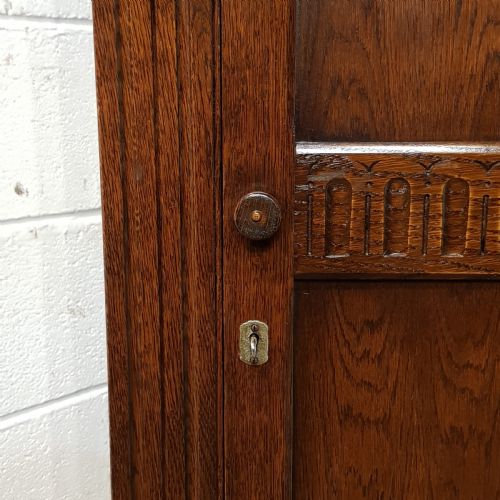 fig 4. ANTIQUE CARVED OAK SINGLE WARDROBE C1920