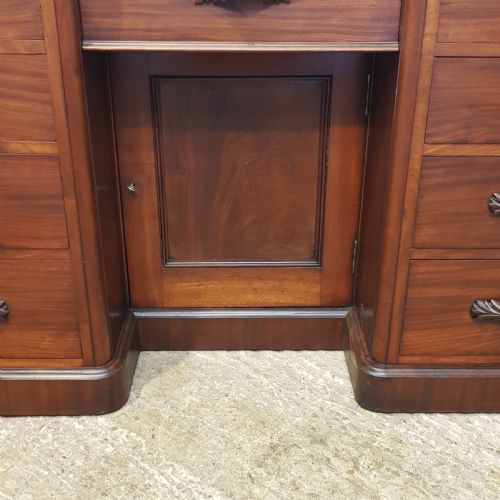 fig 2. ANTIQUE VICTORIAN MAHOGANY KNEEHOLE PEDESTAL DESK C1880