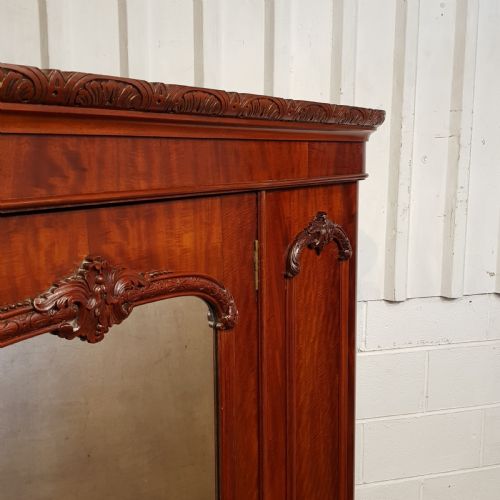 fig 2. ANTIQUE VICTORIAN MAHOGANY DOUBKE WARDROBE C1880