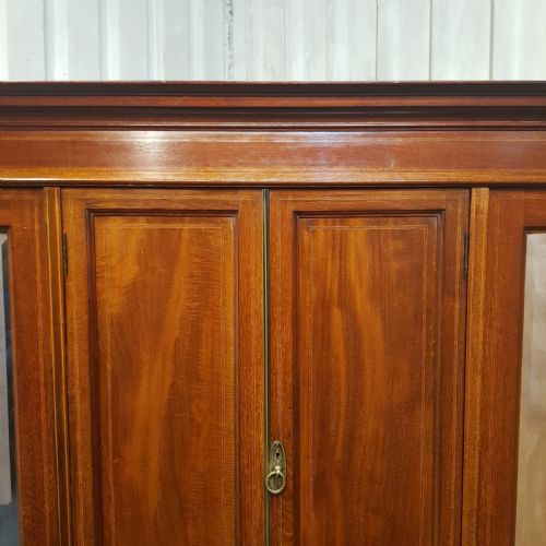 fig 1. ANTIQUE EDWARDIAN. AHOGANY TRIPLE WARDROBE COMPACTUM C1900