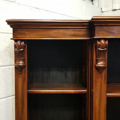 fig 1. AN ANTIQUE VICTORIAN BREAKFRONT OPEN BOOKCASE C1880