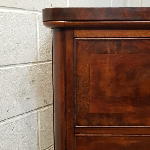 fig 1. AN ANTIQUE VICTORIAN MAHOGANY 4 HEIGHT LARGE CHEST OF DRAWERS C1880