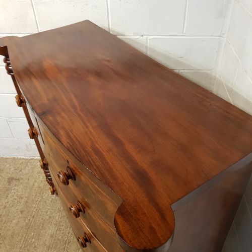 AN ANTIQUE VICTORIAN MAHOGANY BOW FRONTED SCOTCH CHEST C1840 - ADDITIONAL PHOTO 3