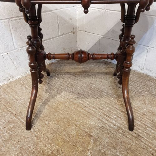 fig 2. AN ANTIQUE LATE VICTORIAN WALNUT OCCASIONAL TABLE C1890