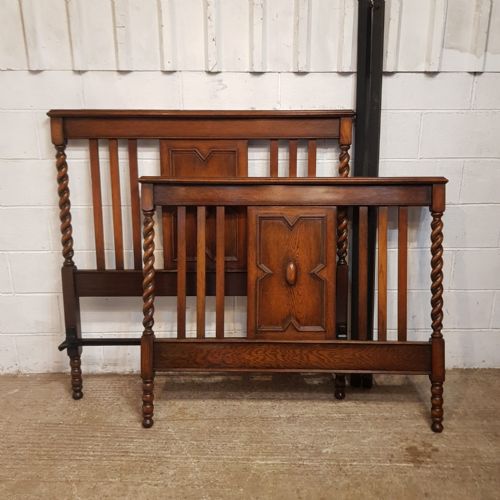fig 2. AN ANTIQUE OAK DOUBLE BED C1920