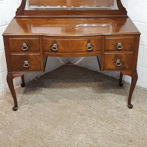 fig 1. AN ANTIQUE MAHOGANY DRESSING TABLE C1920