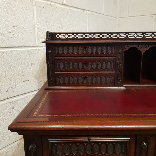 fig 1. A LATE VICTORIAN MAHOGANY CUBAN DESK C1890