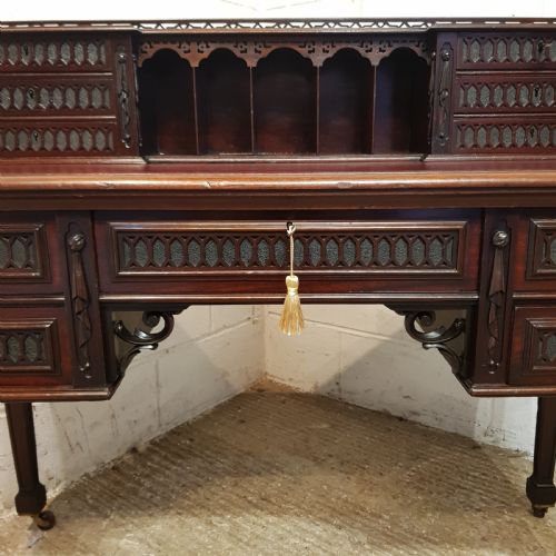 fig 2. A LATE VICTORIAN MAHOGANY CUBAN DESK C1890