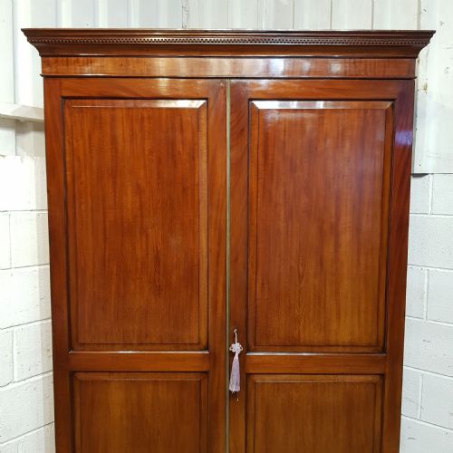 fig 1. AN ANTIQUE REGENCY MAHOGANY DOUBLE WARDROBE C1810