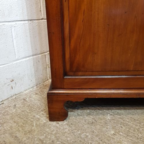 fig 2. AN ANTIQUE REGENCY MAHOGANY DOUBLE WARDROBE C1810