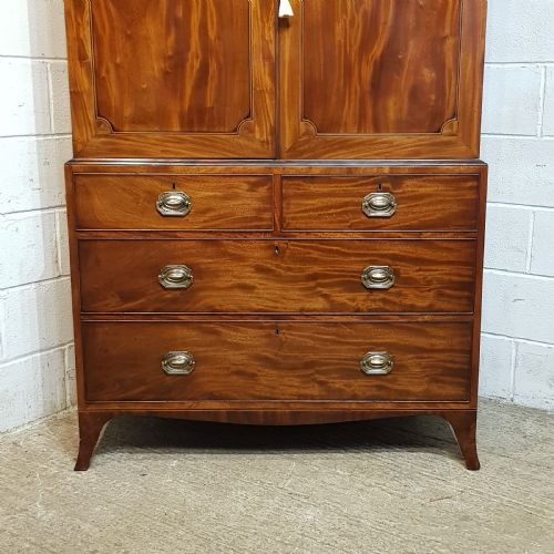 fig 2. AN ANTIQUE GEORGE 3rd MAHOGANY CLOTHES PRESS C1800
