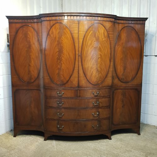 AN ANTIQUE LARGE SERPENTINE BOW FRONTED BREAKFRONT TRIPLE WARDROBE C1920 - ADDITIONAL PHOTO 2