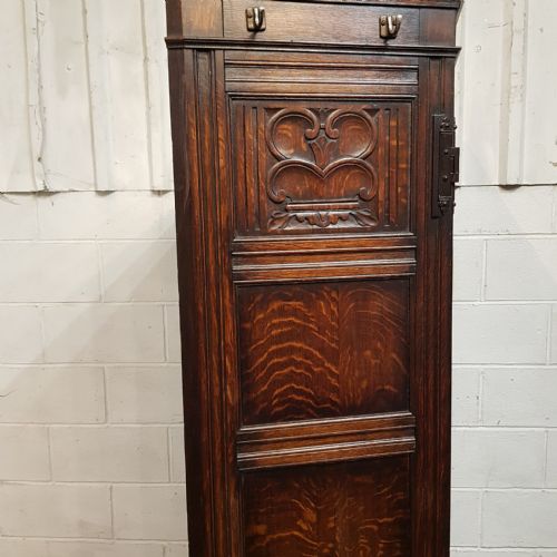 fig 2. AN ANTIQUE OAK HALL WARDROBE C1920