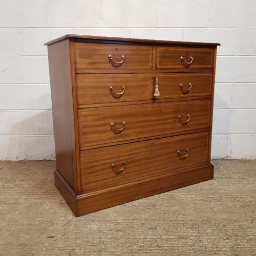 fig 1. AN EDWARDIAN MAHOGANY 4 HEIGHT CHEST OF DRAWERS C1900