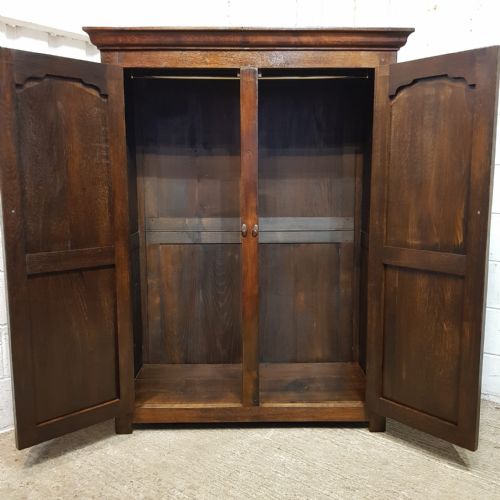 fig 1. AN ANTIQUE SMALL OAK DOUBLE WARDROBE C1920