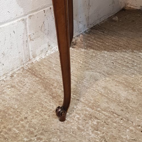 fig 2. AN ANTIQUE WALNUT SERPENTINE FRONTED WRITING TABLE / DESK C1900