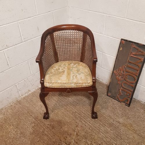 fig 1. AN ANTIQUE MAHOGANY BERGERE TUB CHAIR C1920