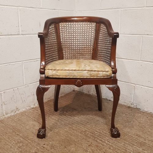 fig 2. AN ANTIQUE MAHOGANY BERGERE TUB CHAIR C1920