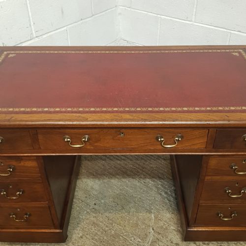 AN EDWARDIAN OAK TWIN PEDESTAL DESK C1900 - ADDITIONAL PHOTO 5