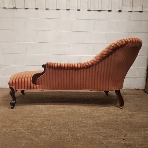 fig 1. AN EARLY VICTORIAN MAHOGANY FRAMED CHAISE LONGUE C1850