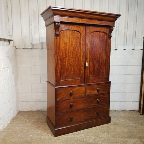 fig 1. A WILLIAM 4th MAHOGANY LINEN PRESS C1830