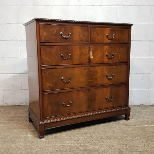 fig 1. AN ANTIQUE EDWARDIAN MAHOGANY FOUR HEIGHT CHEST OF DRAWERS C1900
