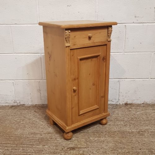 fig 1. AN ANTIQUE PAIR OF CONTINENTAL PINE BEDSIDE CABINETS C1910