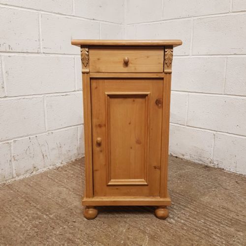 fig 2. AN ANTIQUE PAIR OF CONTINENTAL PINE BEDSIDE CABINETS C1910
