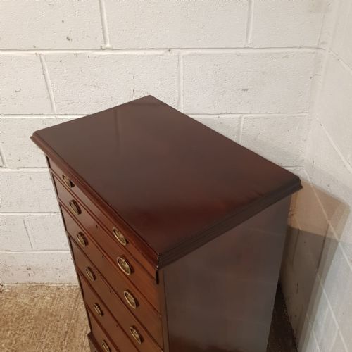 AN ANTIQUE TALL NARROW MAHOGANY CHEST OF DRAWERS C1890 - ADDITIONAL PHOTO 9
