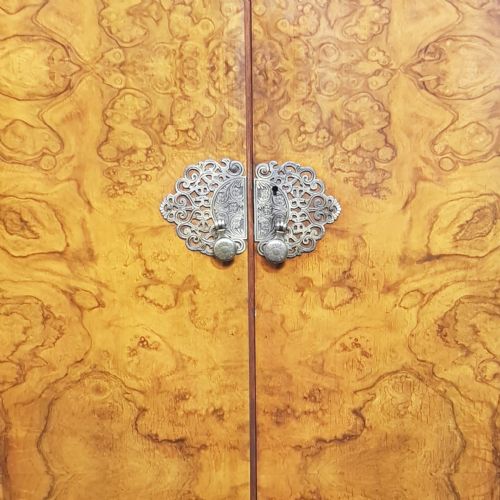 fig 2. AN ANTIQUE BURR WALNUT DOUBLE WARDROBE C1920