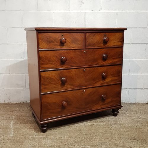 fig 1. A VICTORIAN MAHOGANY 4 HEIGHT CHEST OF DRAWERS C1880