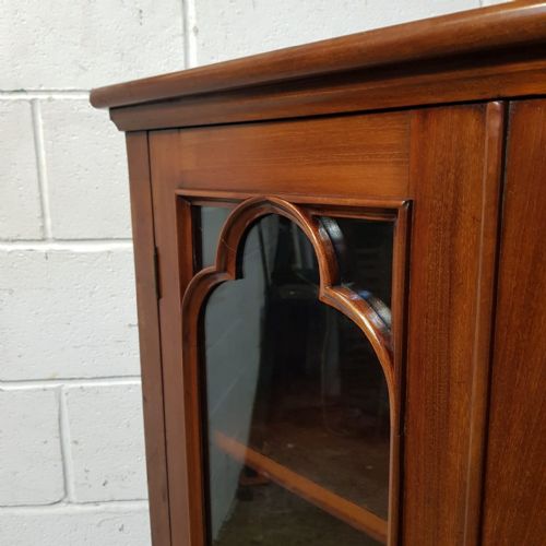 A LATE VICTORIAN GLAZED MAHOGANY BOOKCASE C1890 - ADDITIONAL PHOTO 1