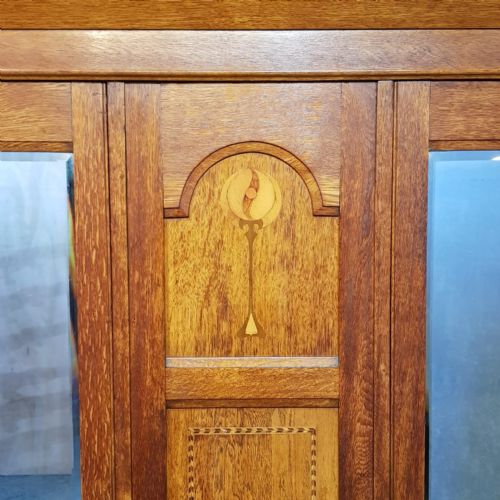 fig 2. AN ANTIQUE OAK DOUBLE WARDROBE C1910
