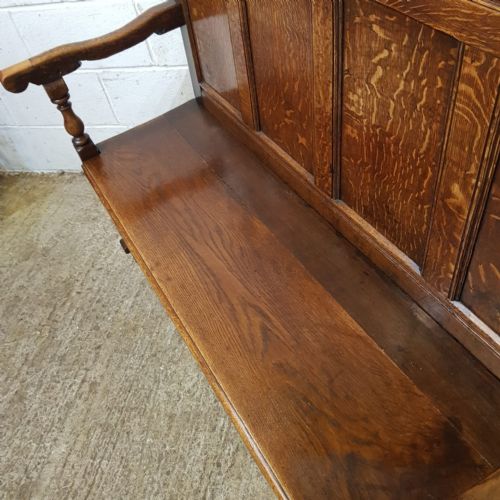 fig 2. AN ORIGINAL ANTIQUE OAK SETTLE C1820